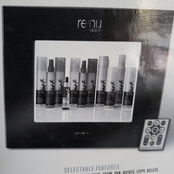 7inch Re:nu age defy LCD digital media screen. NWT - Picture 2 of 4